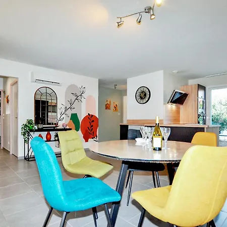 2 Bedroom Stunning In Bas Elne Casa de Férias Latour-Bas-Elne